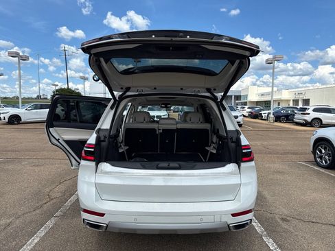 Certified 2024 BMW X7 xDrive40i w/ Executive Package AWD/4WD image 9