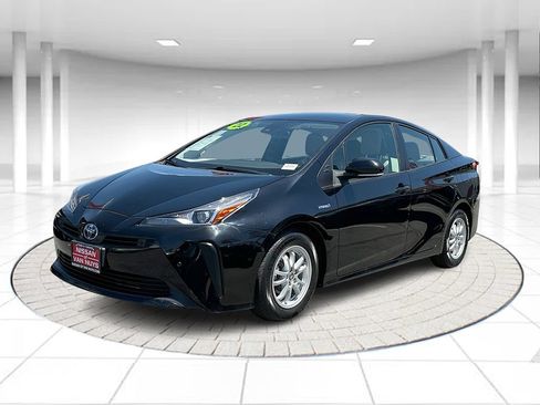 Used 2022 Toyota Prius LE FWD image 1