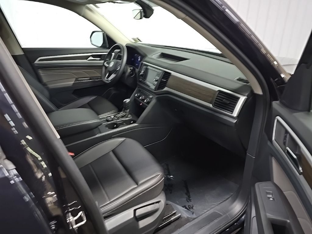 Used 2022 Volkswagen Atlas SE AWD/4WD image 16