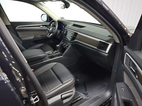 Used 2022 Volkswagen Atlas SE AWD/4WD image 16