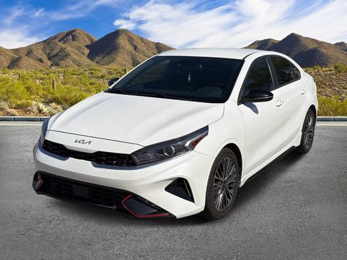 Used 2022 Kia Forte GT-Line w/ GT-Line Technology Package FWD image 2