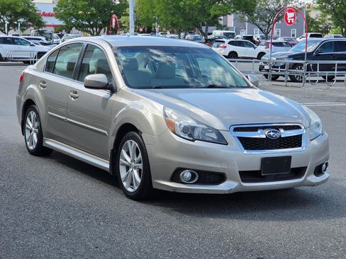 Used 2014 Subaru Legacy 2.5i Limited AWD/4WD image 3