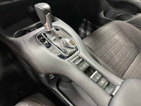 Used 2023 Honda HR-V Sport image 32