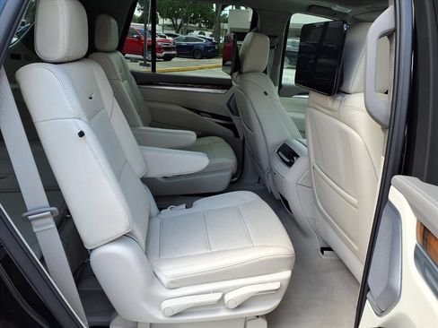 Used 2026 Cadillac Escalade Platinum Sport w/ LPO, ONYX Package AWD/4WD image 13
