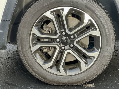 Used 2023 Jeep Compass Limited image 26