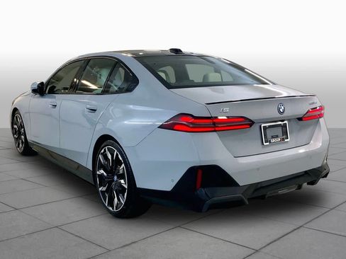 Used 2024 BMW i5 eDrive40i w/ Executive Package RWD image 10