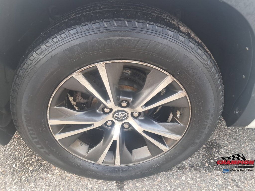 Used 2016 Toyota Highlander XLE AWD/4WD image 12