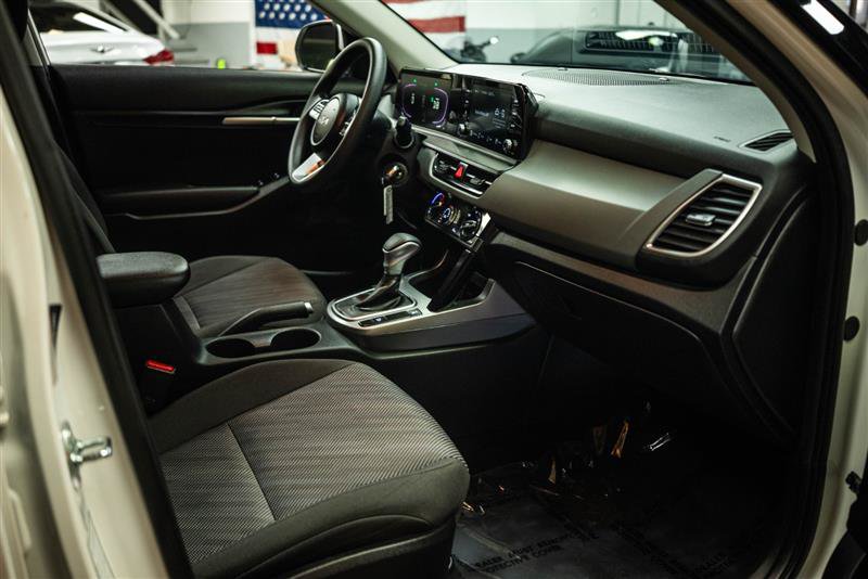 Used 2026 Kia Seltos LX AWD/4WD image 11