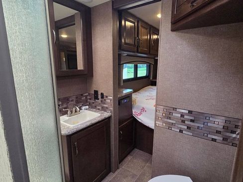 Used 2017 Ford E-450 and Econoline 450 Super Duty w/ Motorhome Prep Package RWD image 20