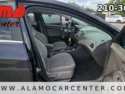 Used 2016 Chevrolet Cruze LT FWD image 14