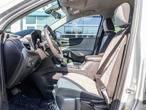 Used 2020 Chevrolet Equinox LS FWD image 7