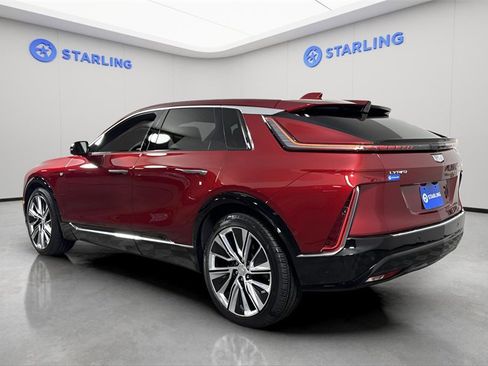 Used 2024 Cadillac Lyriq Luxury w/ LPO, Floor Liner Package image 5