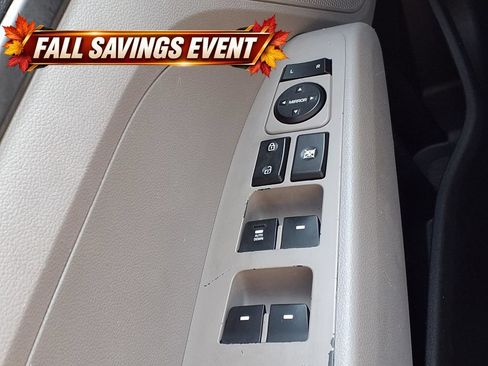 Used 2018 Hyundai Elantra SE FWD image 22
