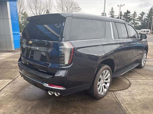 New 2026 Chevrolet Suburban Premier w/ Sun And Tow Package AWD/4WD image 9