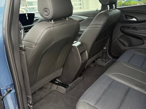 Used 2025 Buick Envista Preferred w/ Convenience I Package FWD image 13