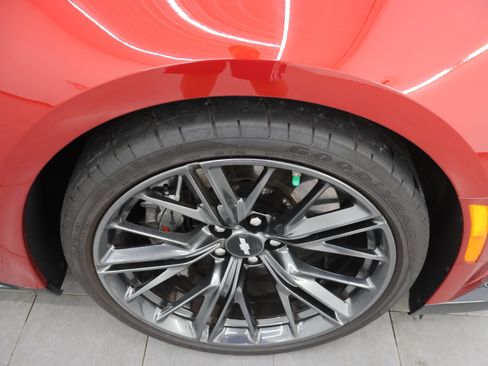 Used 2017 Chevrolet Camaro ZL1 RWD image 3