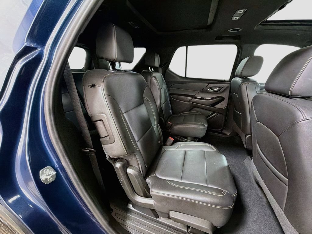 Used 2023 Chevrolet Traverse LT w/ LT Premium Package AWD/4WD image 30
