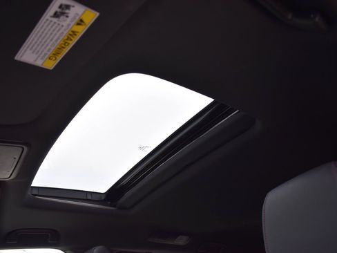 Used 2025 Honda Odyssey Sport-L image 11