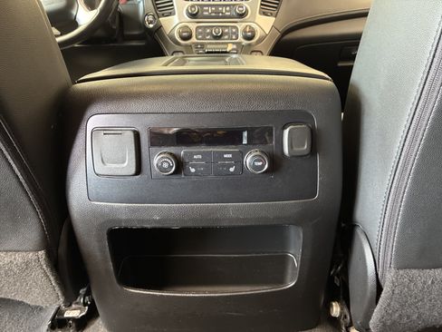 Used 2020 GMC Yukon SLT AWD/4WD image 14