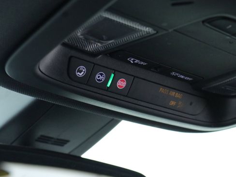 Used 2022 Chevrolet Traverse LT image 20