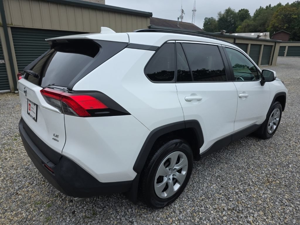 Certified 2021 Toyota RAV4 LE AWD/4WD image 6