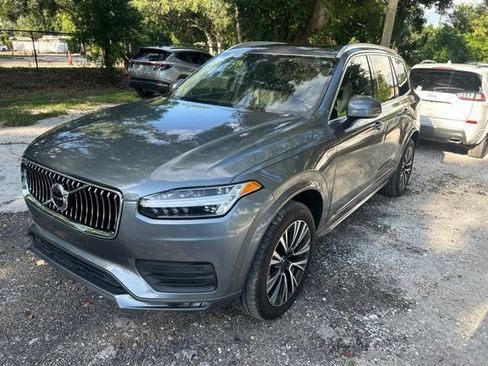 Used 2020 Volvo XC90 T6 Momentum w/ Protection Package AWD/4WD image 2