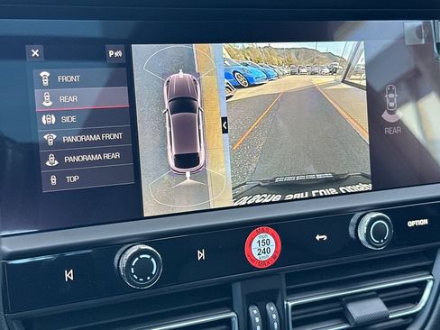 New 2026 Porsche Macan image 24