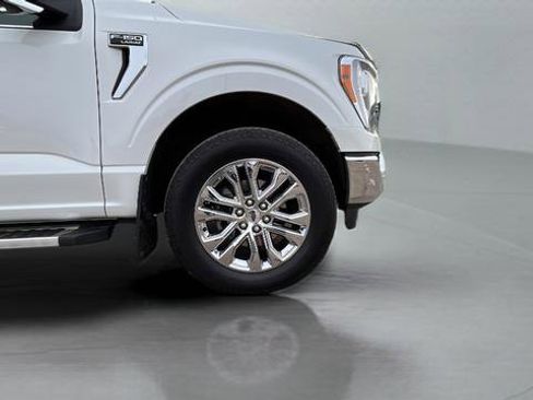 Used 2023 Ford F150 Lariat w/ Trailer Tow Package image 27