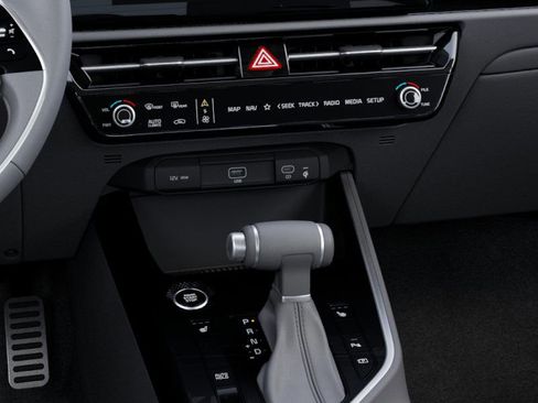 New 2025 Kia Niro EX Touring image 23