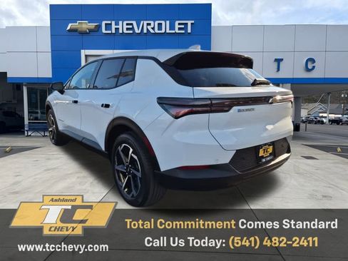 New 2026 Chevrolet Equinox EV LT image 7