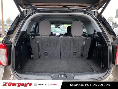 Used 2021 Ford Explorer XLT w/ Class III Trailer Tow Package AWD/4WD image 29