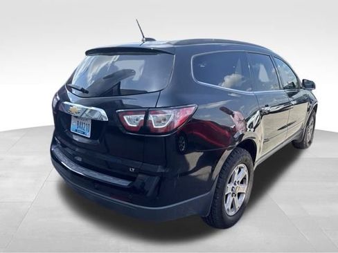 Used 2017 Chevrolet Traverse LT FWD image 4