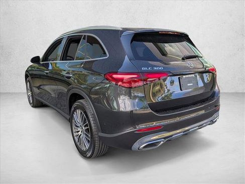Used 2025 Mercedes-Benz GLC 300 image 7
