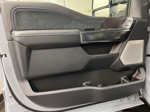 New 2026 Ford F250 Platinum image 32