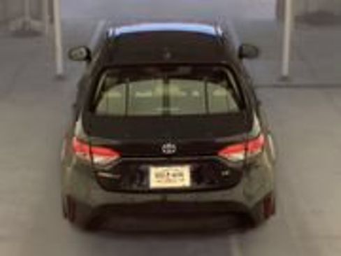 Used 2026 Toyota Corolla LE FWD image 5