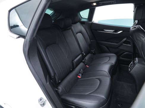 Certified 2023 Maserati Levante GT image 15