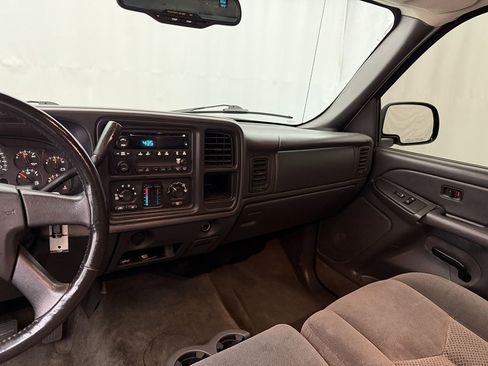 Used 2005 Chevrolet Silverado 1500 LS w/ Light Duty Power Package image 12