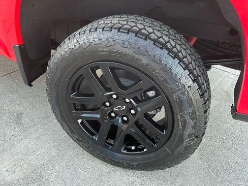 New 2026 Chevrolet Silverado 1500 Custom Trail Boss w/ Turbomax Blackout Package AWD/4WD image 10