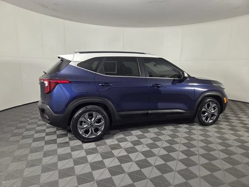 Used 2024 Kia Seltos S FWD image 4