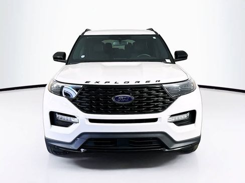 Used 2024 Ford Explorer ST-Line w/ Class IV Trailer Tow Package AWD/4WD image 6