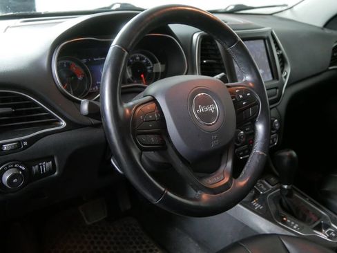 Used 2020 Jeep Cherokee Trailhawk w/ Cold Weather Group AWD/4WD image 14