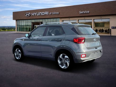 New 2026 Hyundai Venue SEL FWD image 4