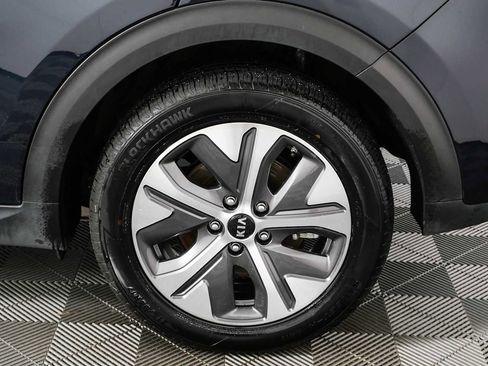 Used 2020 Kia Niro EX Premium FWD image 38