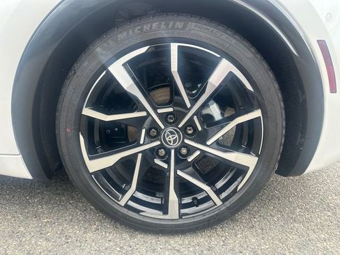 New 2026 Toyota Prius Plug-In Hybrid FWD image 8
