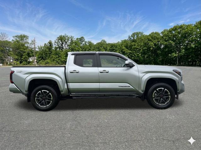 Used 2024 Toyota Tacoma TRD Sport w/ TRD Sport Upgrade Package AWD/4WD image 10