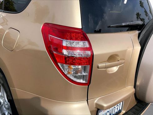 Used 2009 Toyota RAV4 2WD image 26