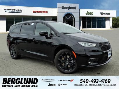 New 2026 Chrysler Pacifica Limited