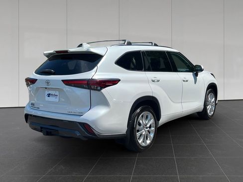 Used 2022 Toyota Highlander Limited AWD/4WD image 5