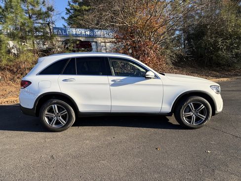 Used 2022 Mercedes-Benz GLC 300 image 3