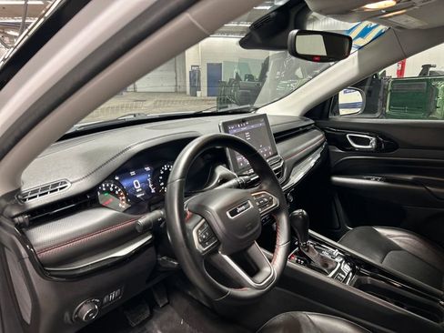Used 2022 Jeep Compass Trailhawk w/ Trailhawk Convenience Group AWD/4WD image 14